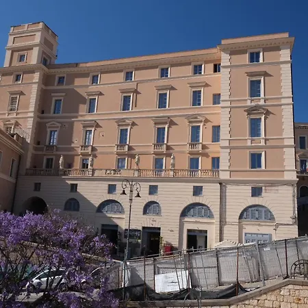 Saint Amand By Palazzo Boyl بيت ضيافة كالياري